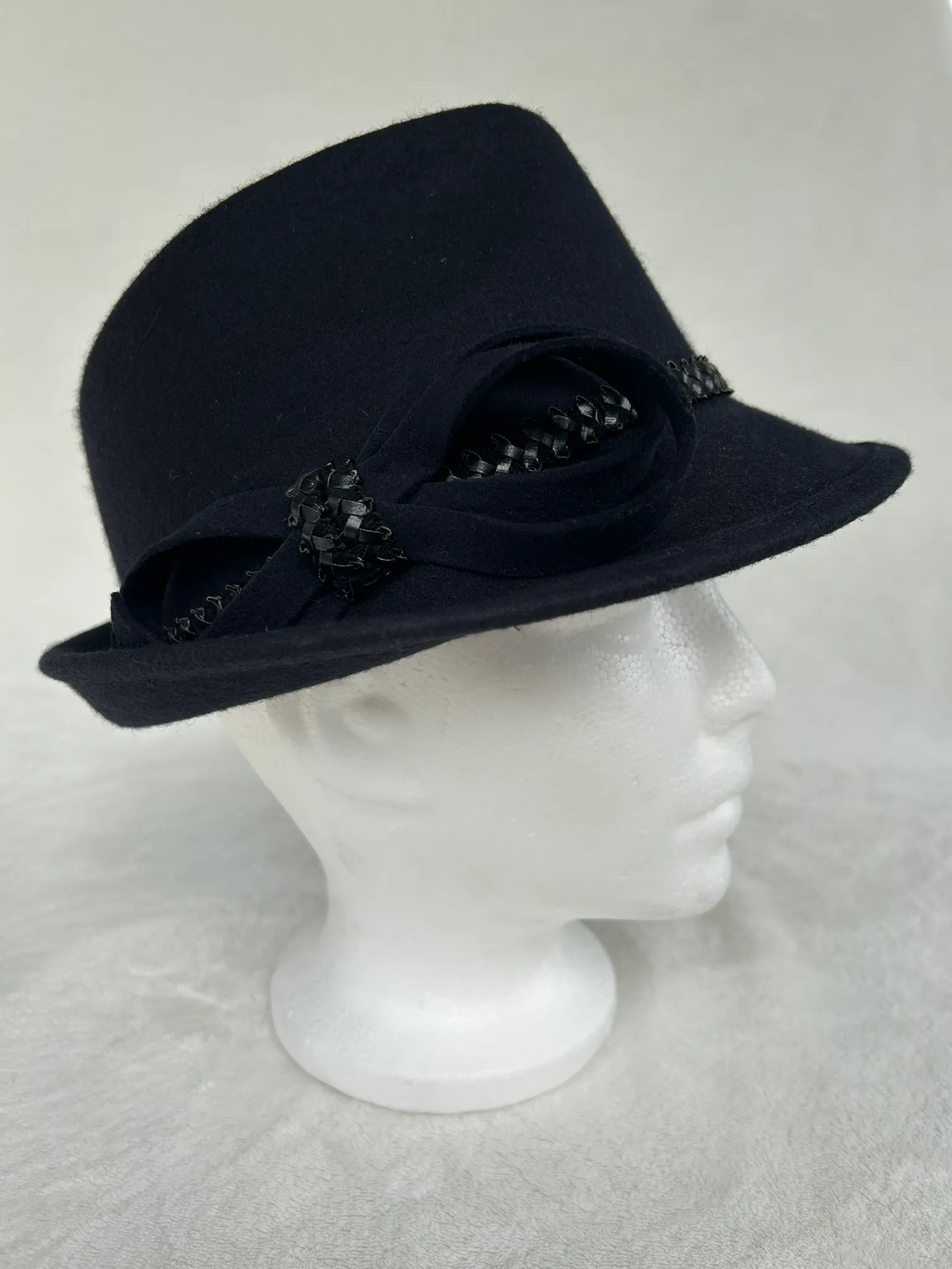 A dressy ladies’ hat from Hats by Cherish, number 938