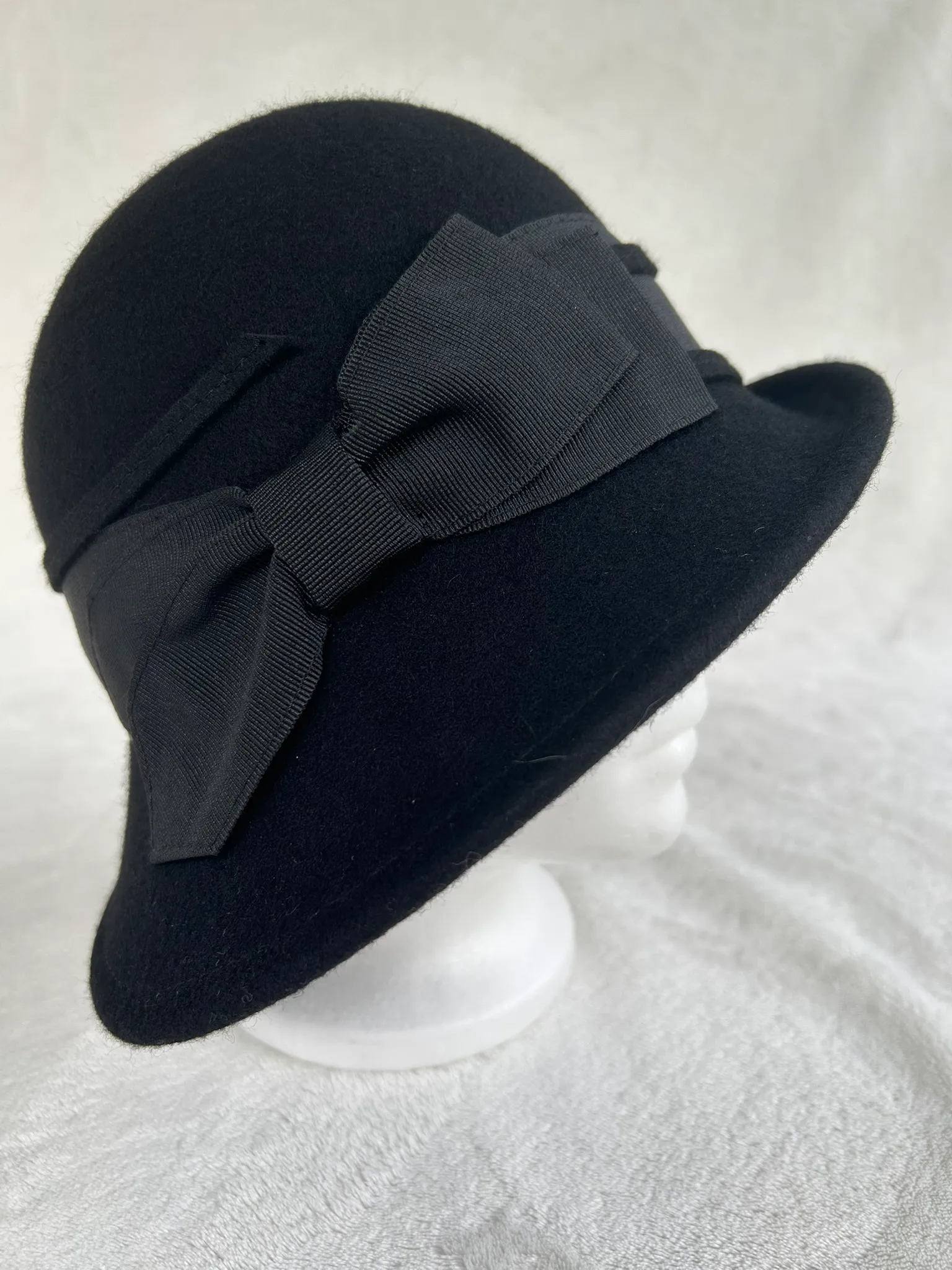 A dressy ladies’ hat from Hats by Cherish, number 512