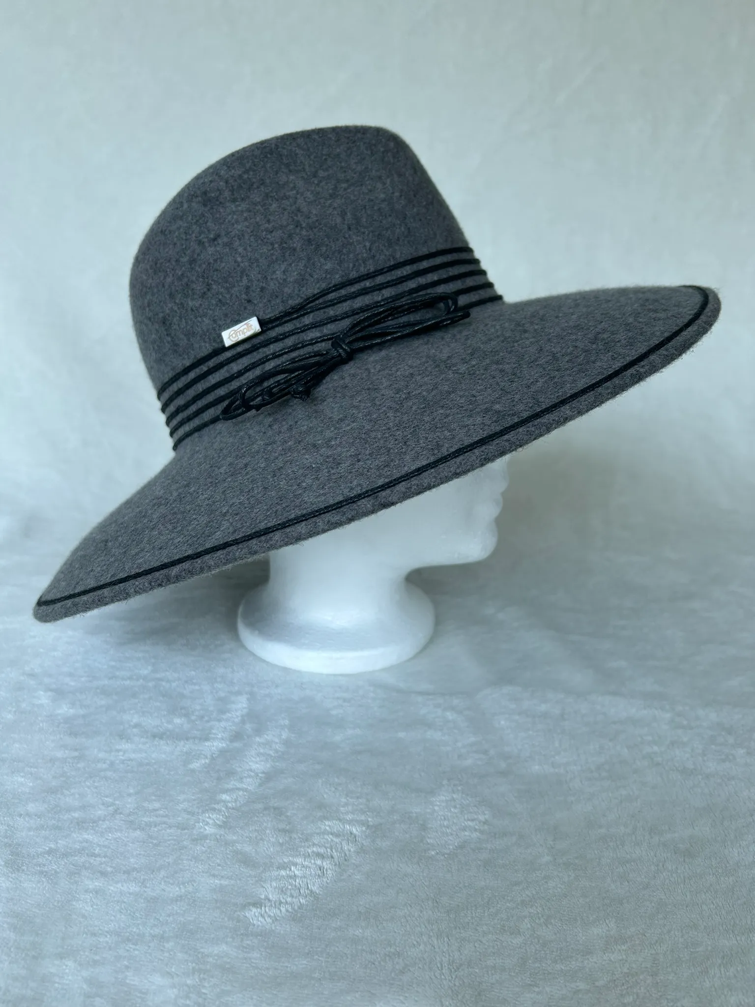 A dressy ladies’ hat from Hats by Cherish, number 981
