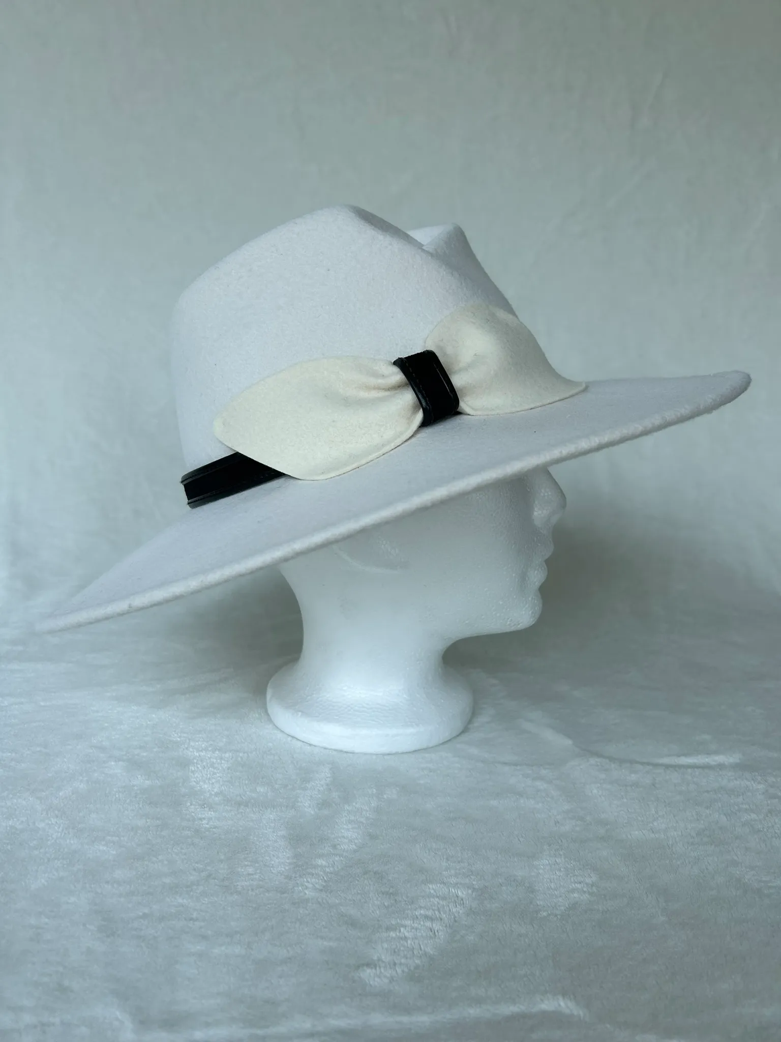 A ladies’ occasion hat from Hats by Cherish, number 541