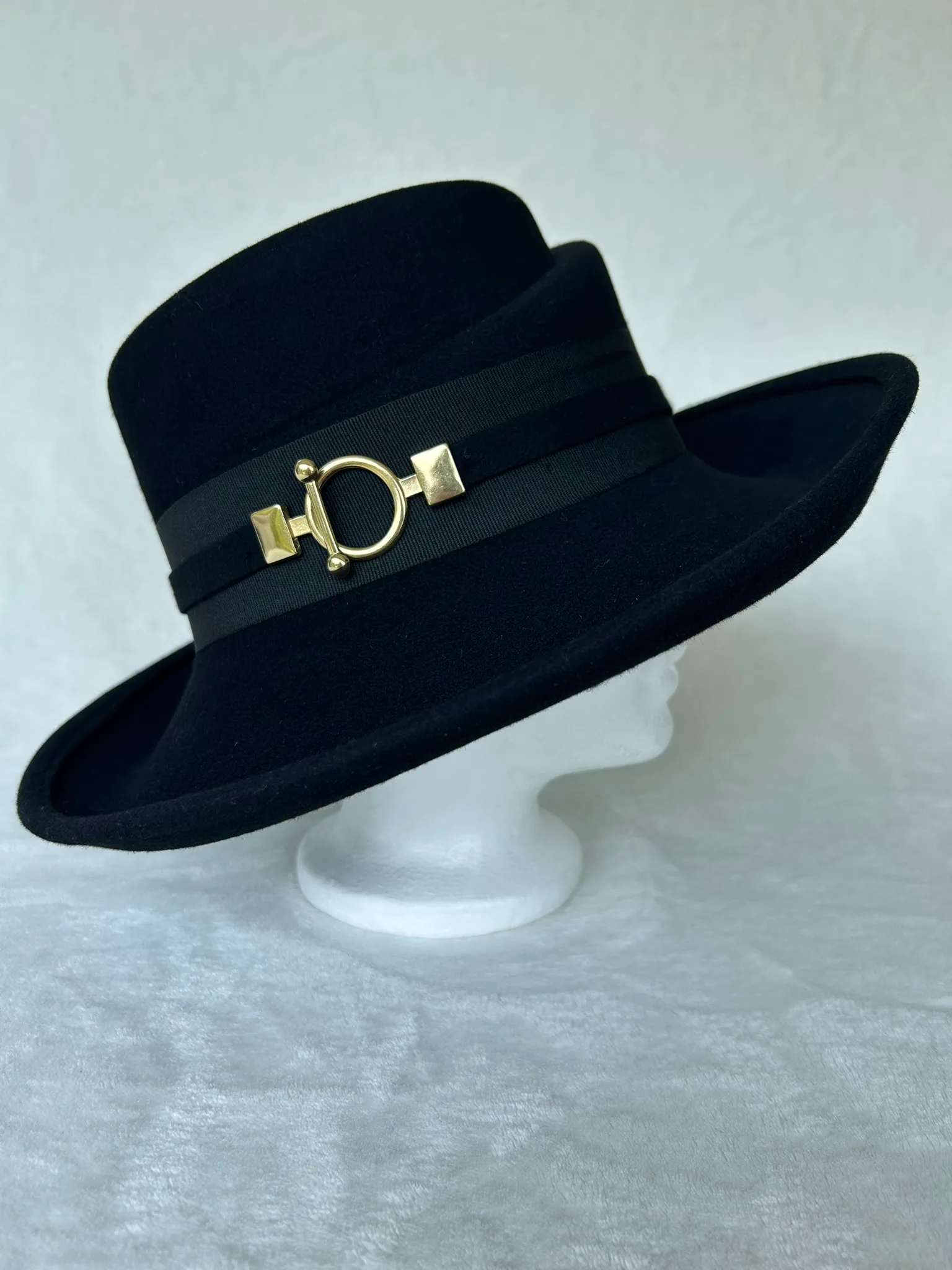 A dressy ladies’ hat from Hats by Cherish, number 611