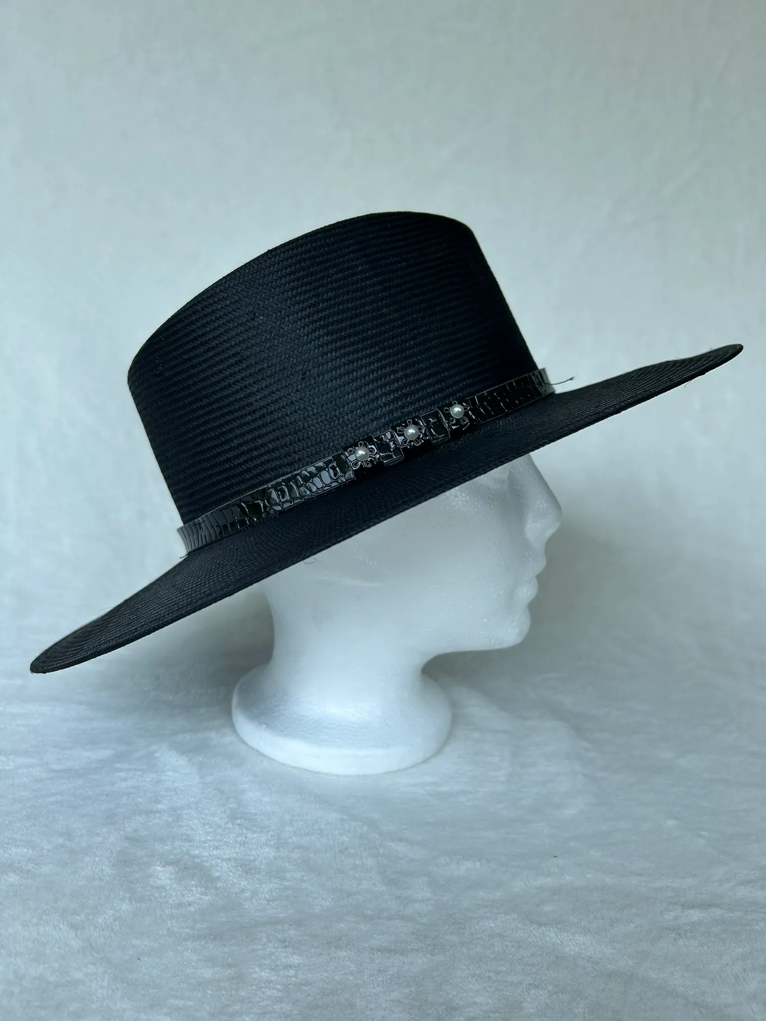 A ladies’ occasion hat from Hats by Cherish, number 414