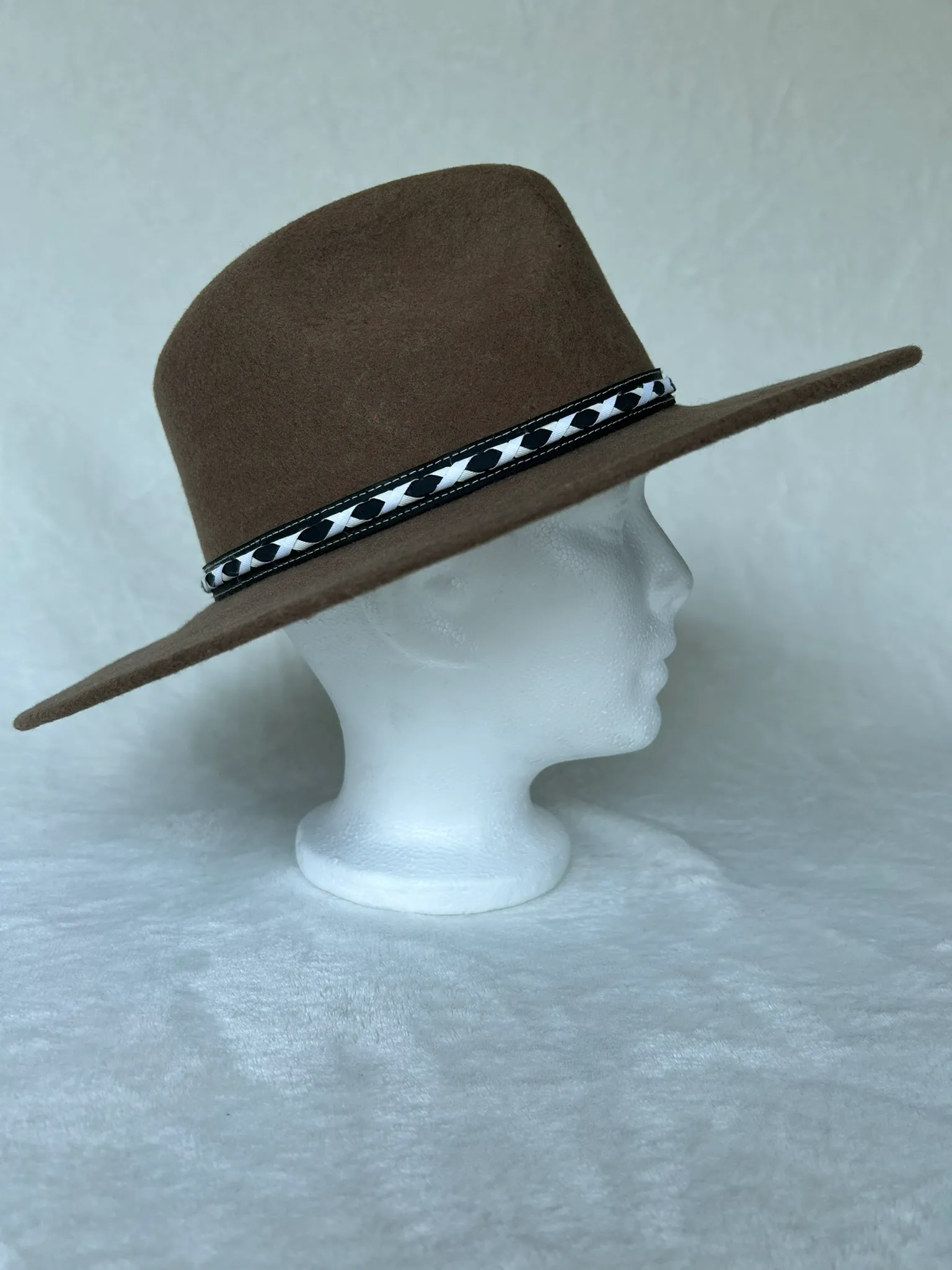 A ladies’ occasion hat from Hats by Cherish, number 515