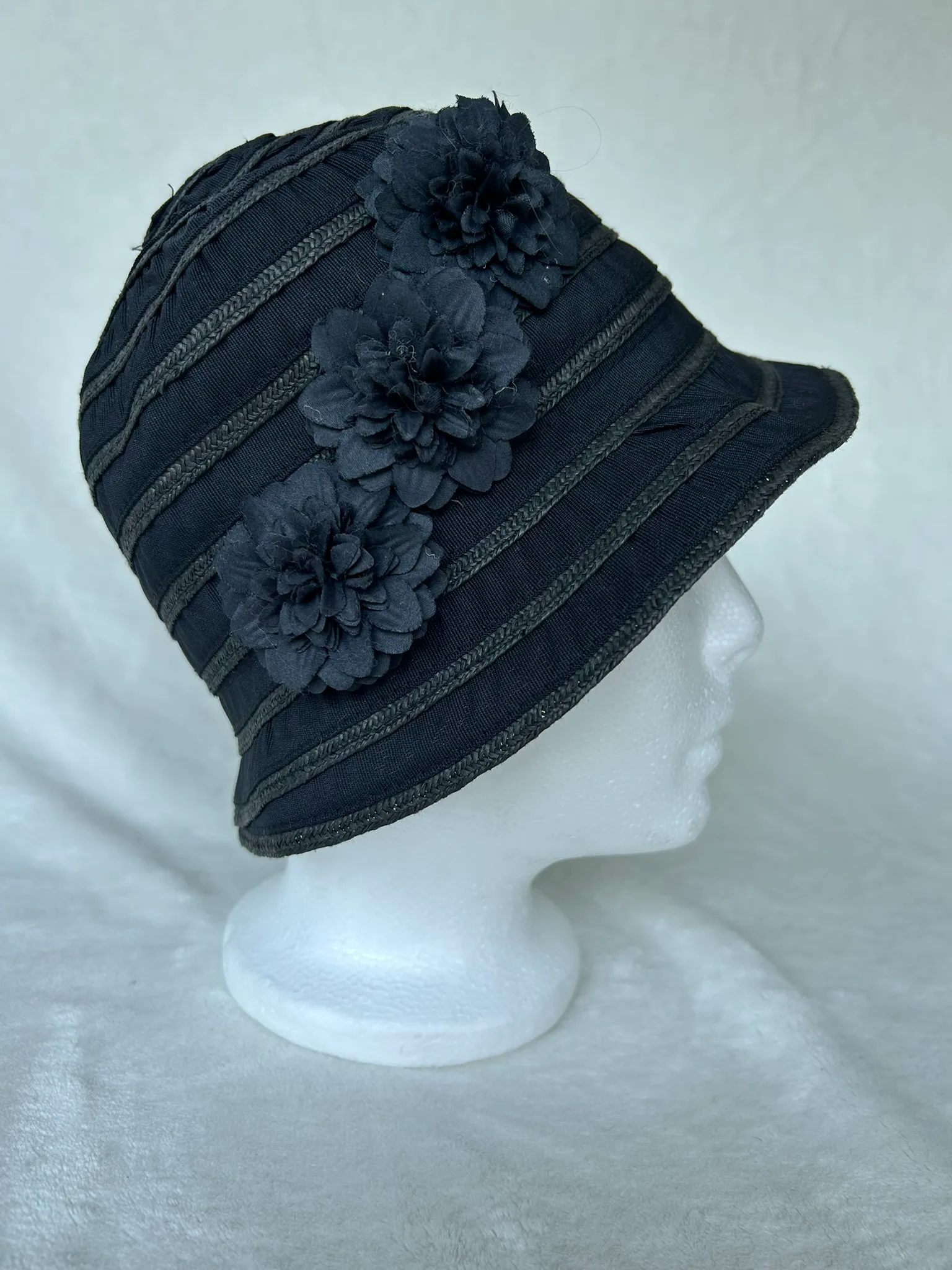 A ladies’ occasion hat from Hats by Cherish, number 842